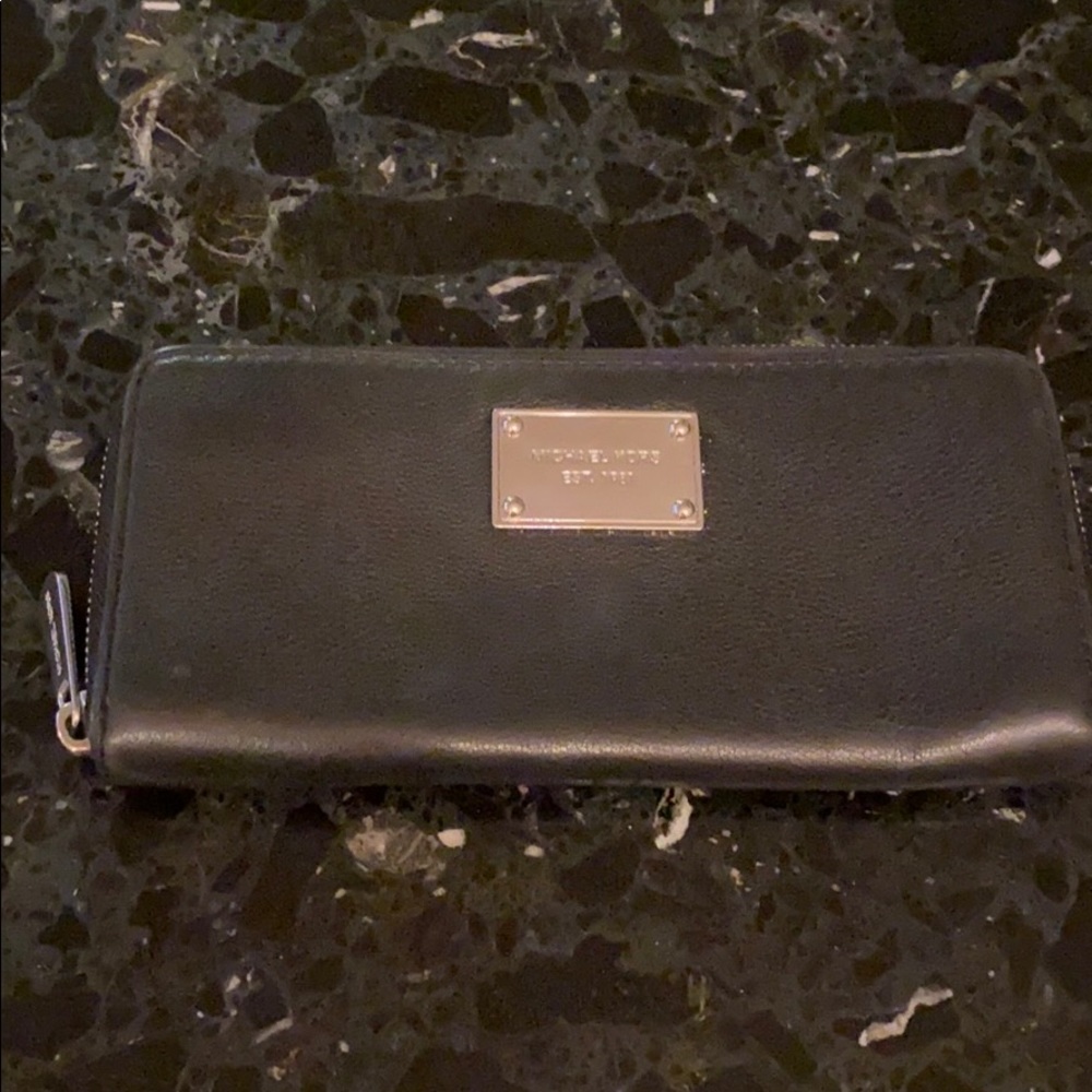 Black Michael Kors Large Wallet
